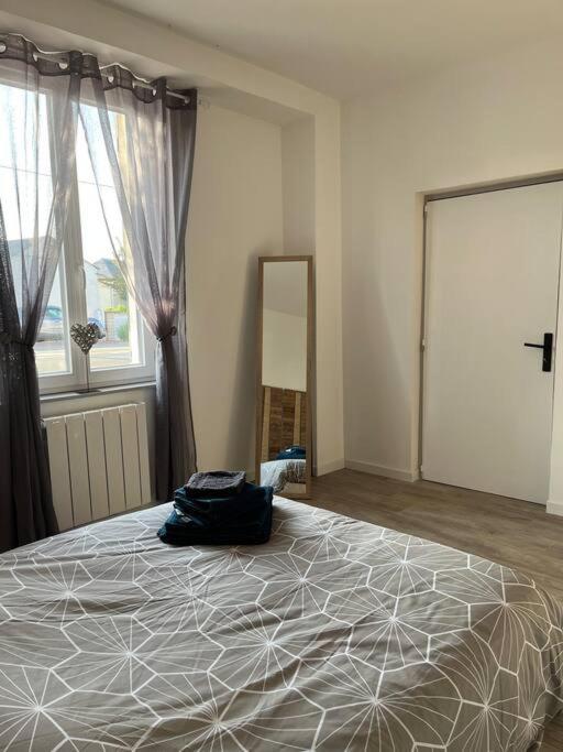 Appartement Centre De Guecelard Exterior photo